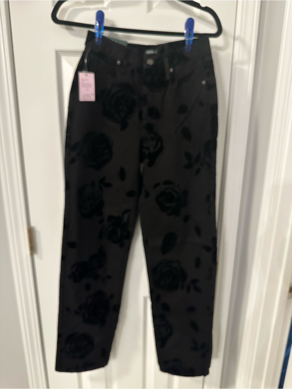 NWT Wild Fabel Black Floral Velvet Burnout Jeans